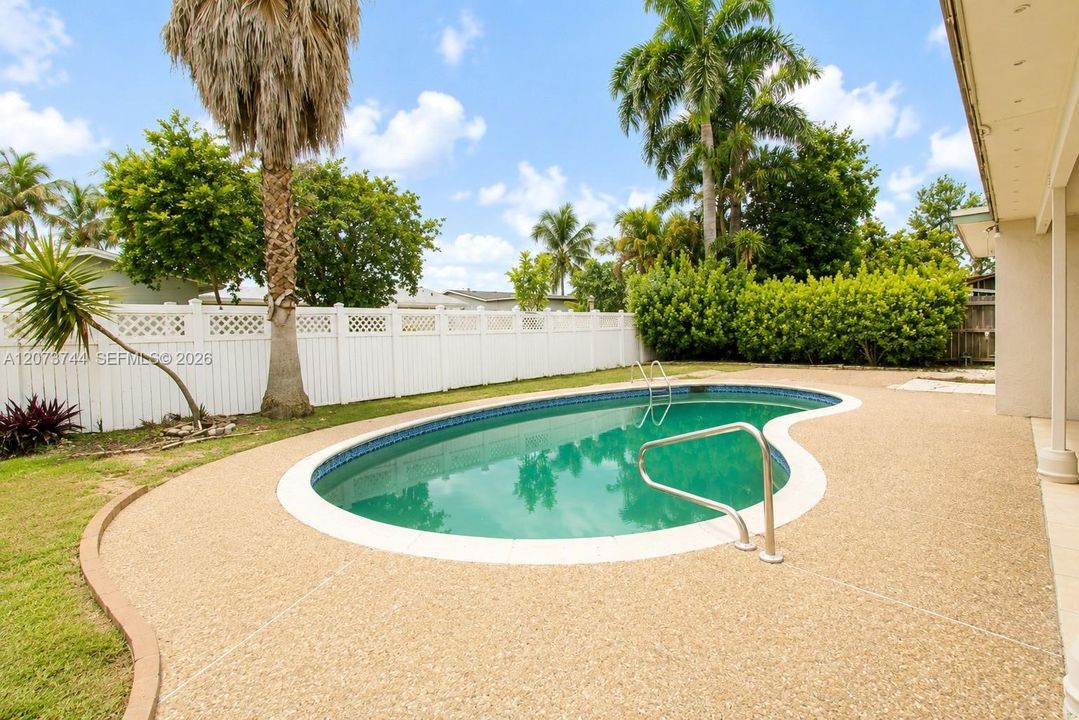 En Venta: $520,000 (3 camas, 2 baños, 1271 Pies cuadrados)