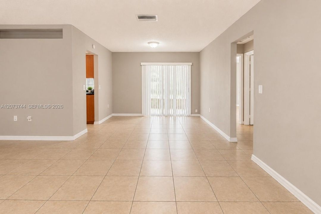 En Venta: $520,000 (3 camas, 2 baños, 1271 Pies cuadrados)