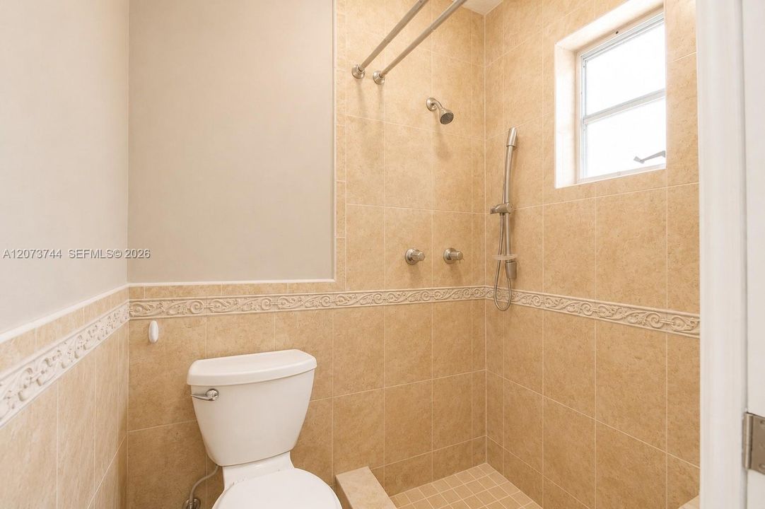 En Venta: $520,000 (3 camas, 2 baños, 1271 Pies cuadrados)