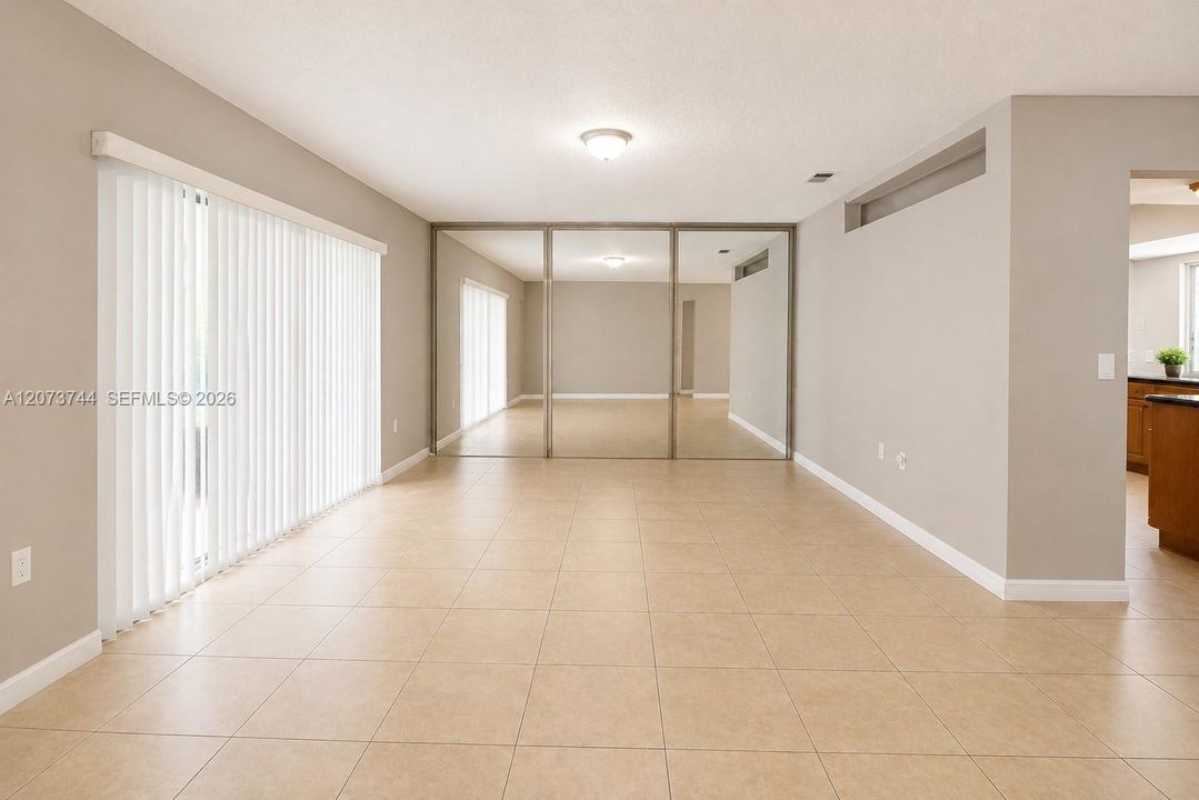 En Venta: $520,000 (3 camas, 2 baños, 1271 Pies cuadrados)