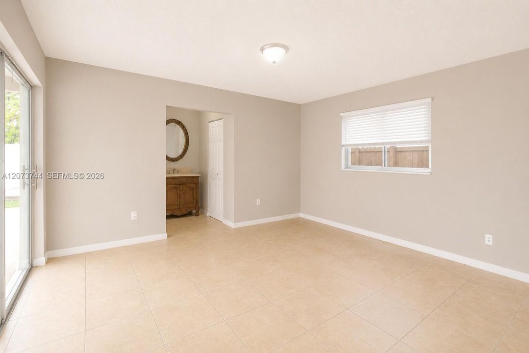 En Venta: $520,000 (3 camas, 2 baños, 1271 Pies cuadrados)