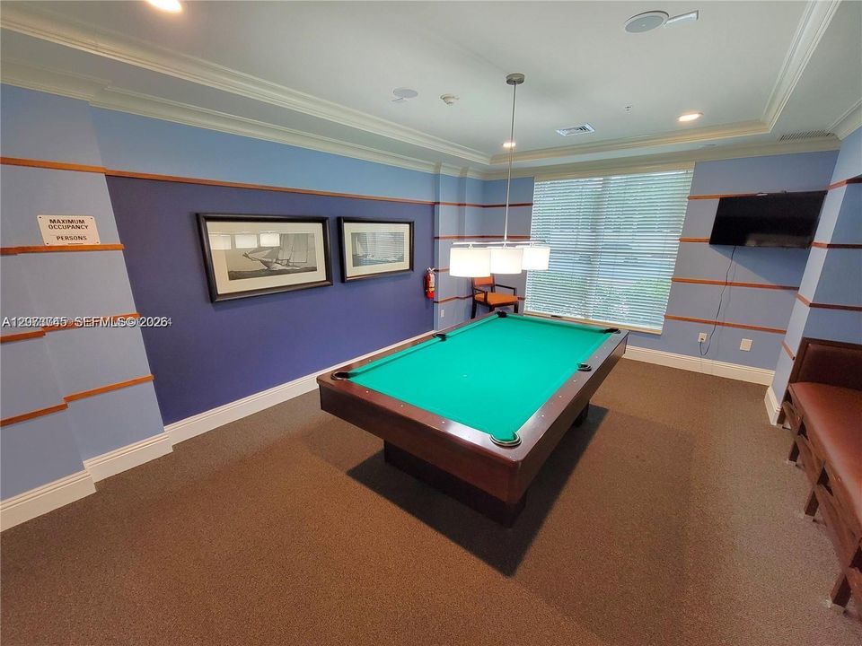 For Rent: $3,050 (1 beds, 1 baths, 782 Square Feet)