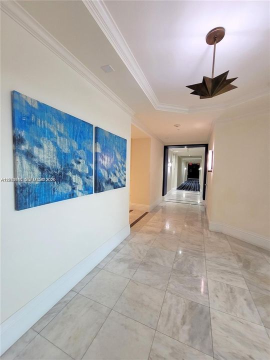 For Rent: $3,050 (1 beds, 1 baths, 782 Square Feet)
