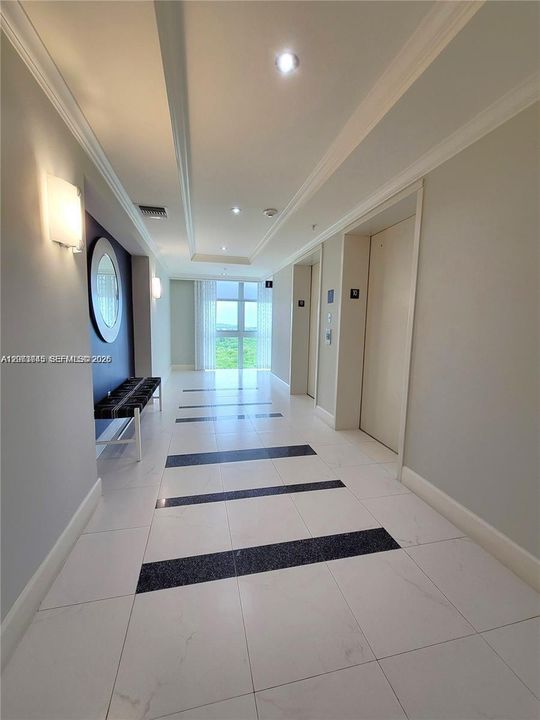 For Rent: $3,050 (1 beds, 1 baths, 782 Square Feet)
