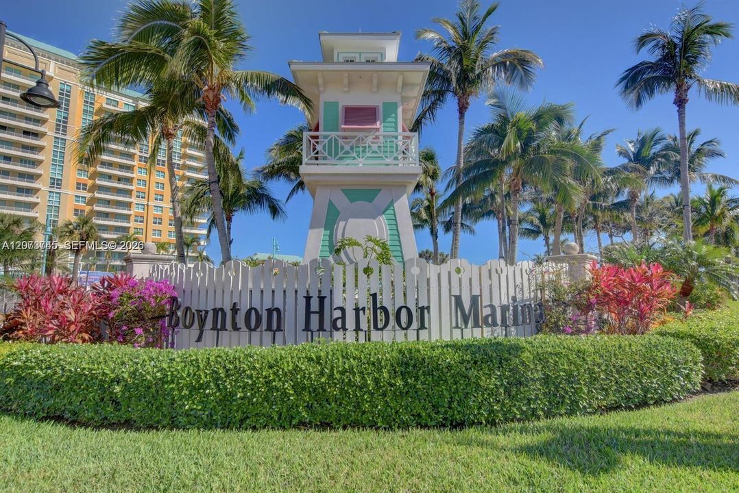 For Rent: $3,050 (1 beds, 1 baths, 782 Square Feet)