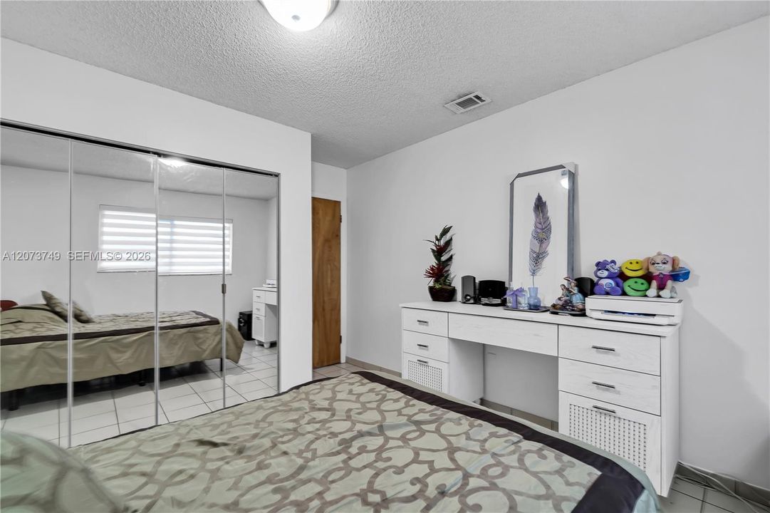 For Rent: $3,500 (3 beds, 2 baths, 1418 Square Feet)