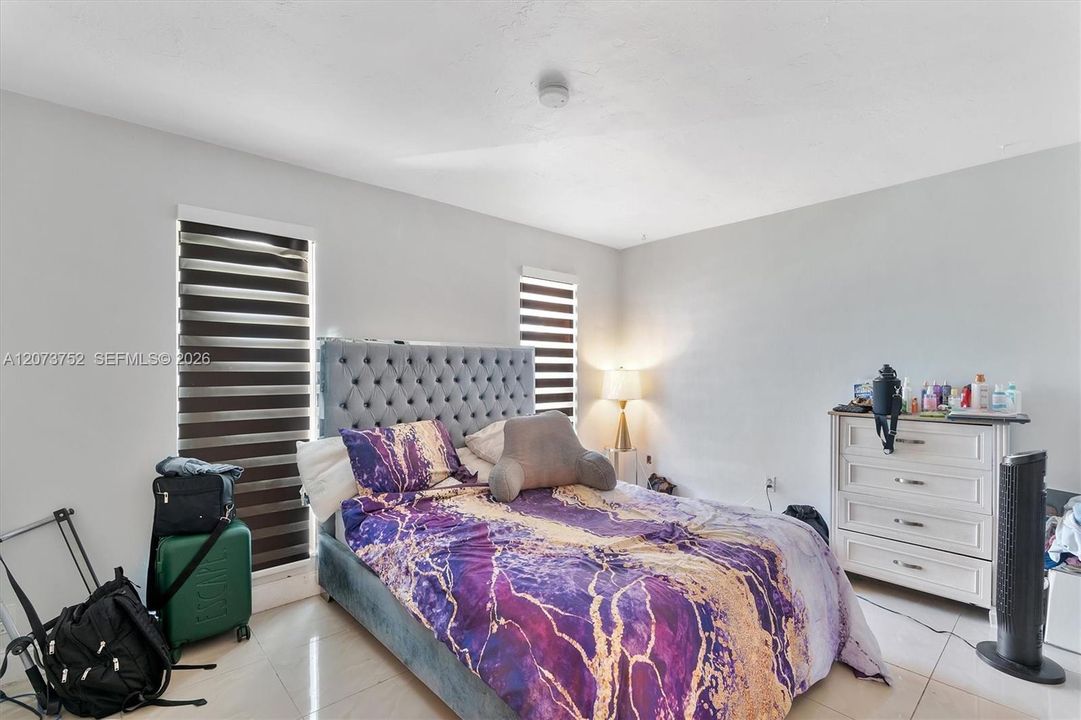 For Sale: $580,000 (4 beds, 2 baths, 1893 Square Feet)