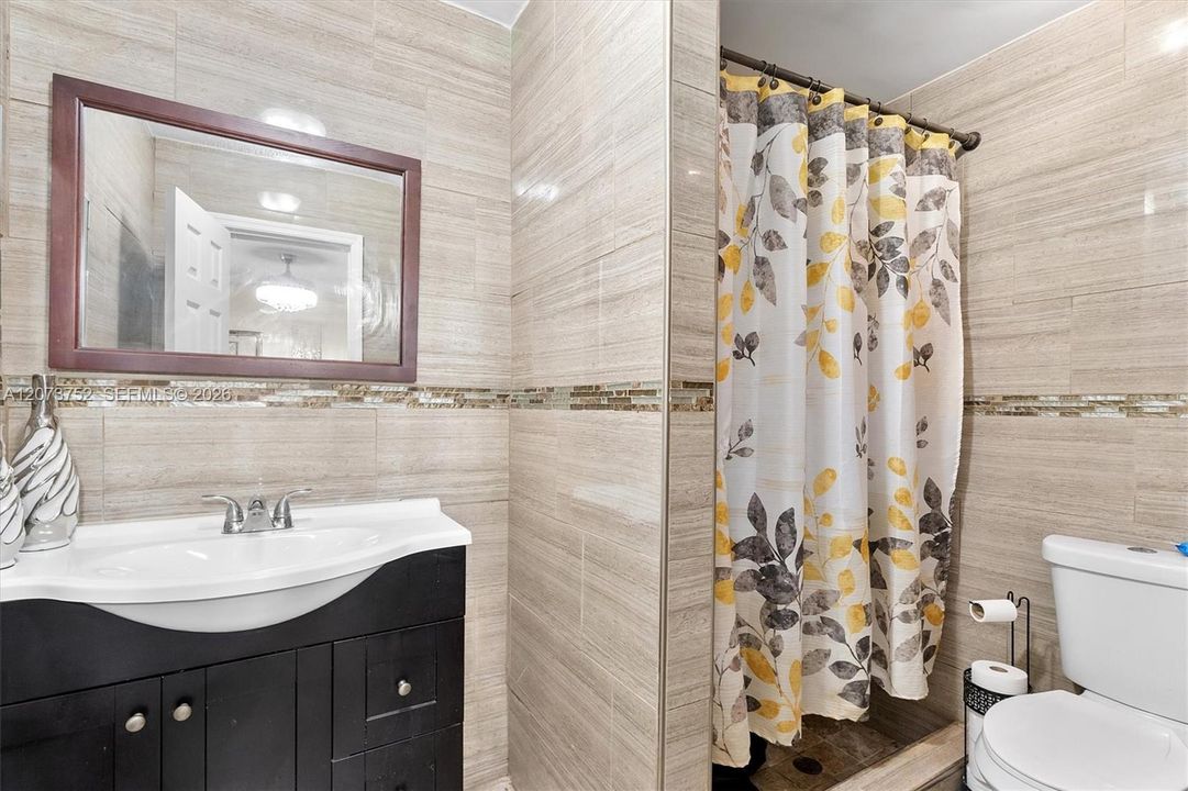 For Sale: $580,000 (4 beds, 2 baths, 1893 Square Feet)