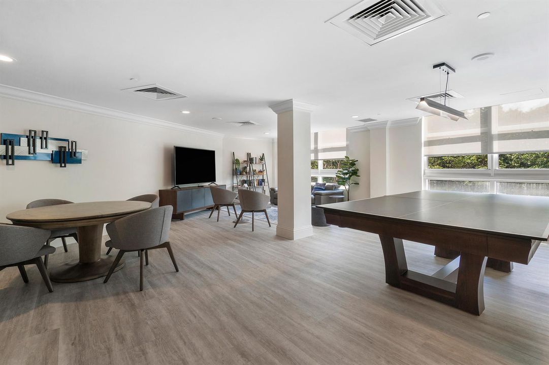 BILLIARD ROOM