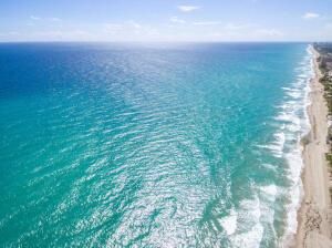 PRIVATE BEACH