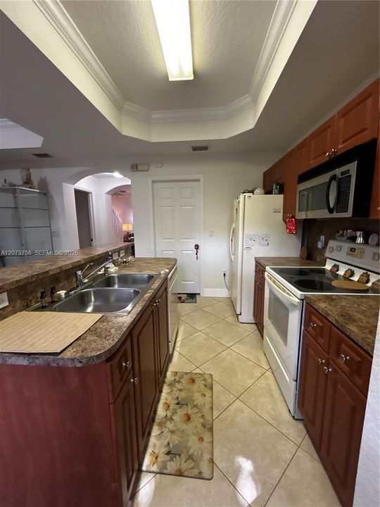 For Sale: $370,000 (3 beds, 2 baths, 1616 Square Feet)