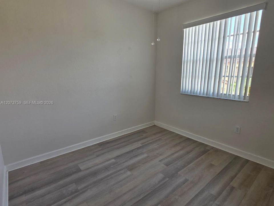 For Rent: $3,200 (3 beds, 2 baths, 1758 Square Feet)
