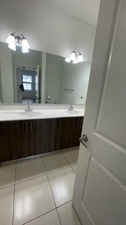 En Renta: $2,599 (2 camas, 2 baños, 1262 Pies cuadrados)