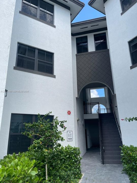 En Renta: $2,599 (2 camas, 2 baños, 1262 Pies cuadrados)