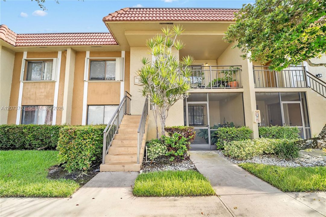 For Sale: $340,000 (2 beds, 2 baths, 1231 Square Feet)