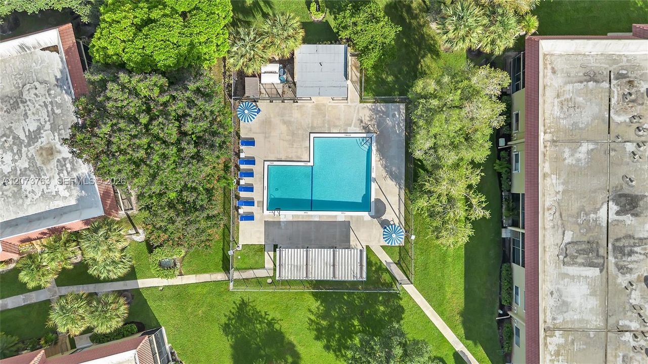 For Sale: $340,000 (2 beds, 2 baths, 1231 Square Feet)