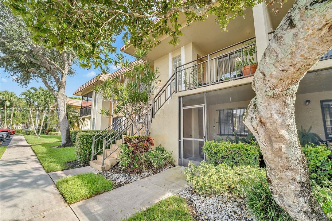 For Sale: $340,000 (2 beds, 2 baths, 1231 Square Feet)