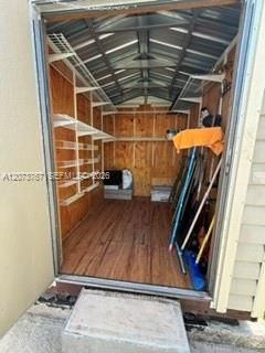 For Rent: $3,200 (3 beds, 2 baths, 1350 Square Feet)