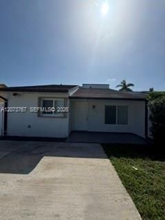 For Rent: $3,200 (3 beds, 2 baths, 1350 Square Feet)
