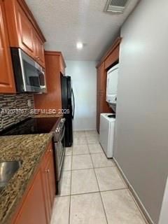 For Rent: $3,200 (3 beds, 2 baths, 1350 Square Feet)