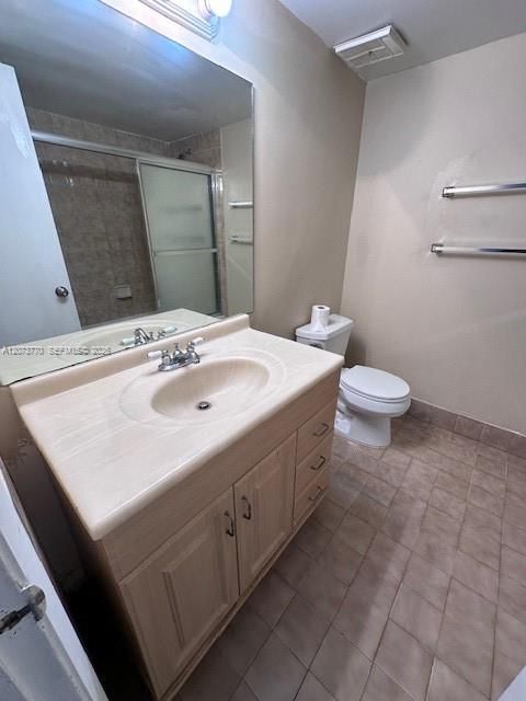 For Rent: $2,200 (2 beds, 2 baths, 910 Square Feet)