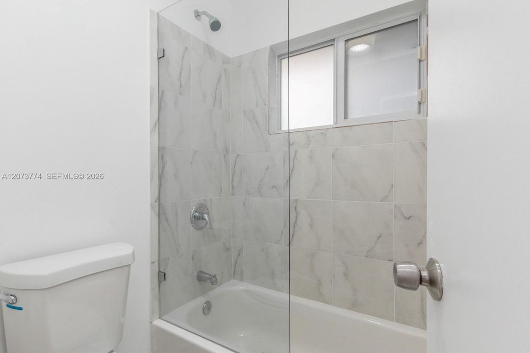 For Rent: $1,600 (0 beds, 1 baths, 5184 Square Feet)