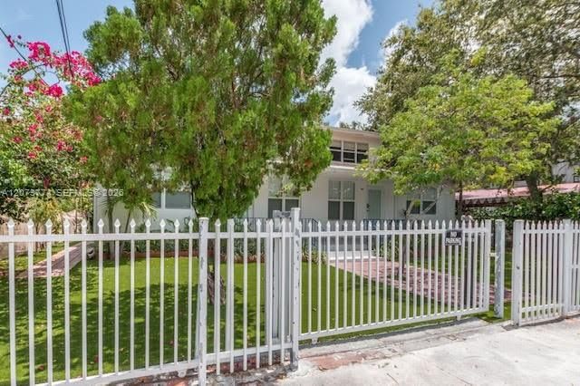 For Rent: $1,600 (0 beds, 1 baths, 5184 Square Feet)