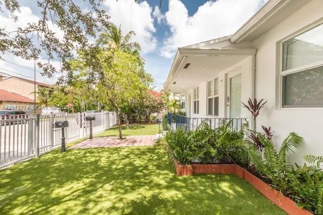 For Rent: $1,600 (0 beds, 1 baths, 5184 Square Feet)