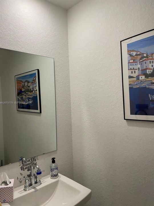 For Rent: $2,200 (2 beds, 2 baths, 1208 Square Feet)