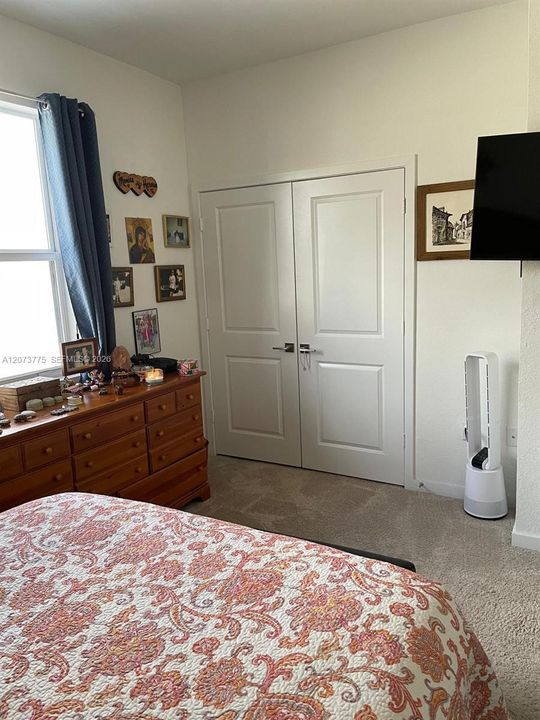 For Rent: $2,200 (2 beds, 2 baths, 1208 Square Feet)