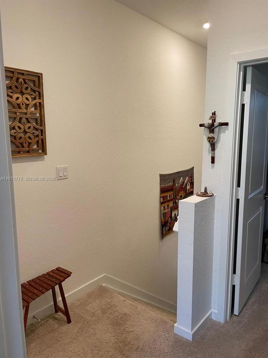 For Rent: $2,200 (2 beds, 2 baths, 1208 Square Feet)