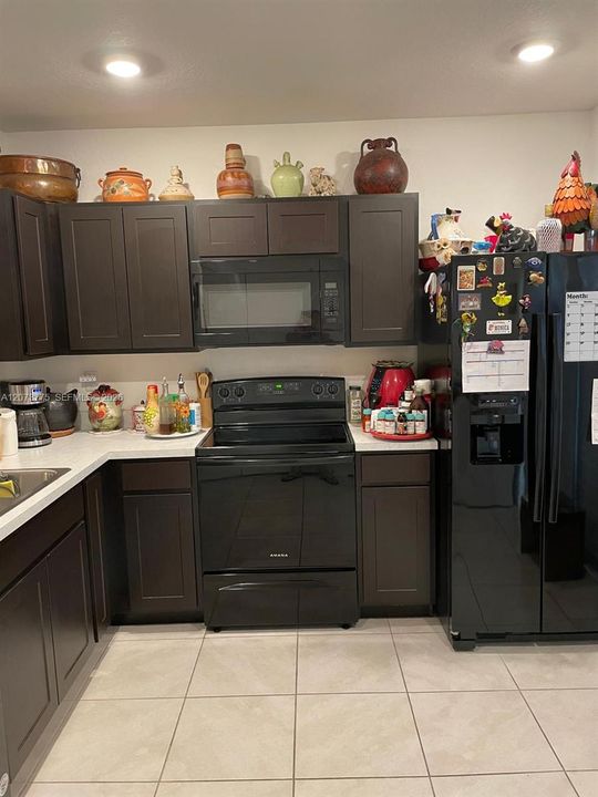 For Rent: $2,200 (2 beds, 2 baths, 1208 Square Feet)