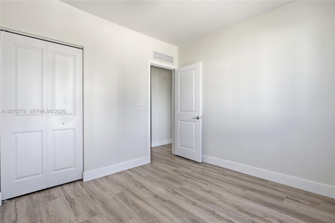 For Rent: $4,650 (3 beds, 2 baths, 1979 Square Feet)
