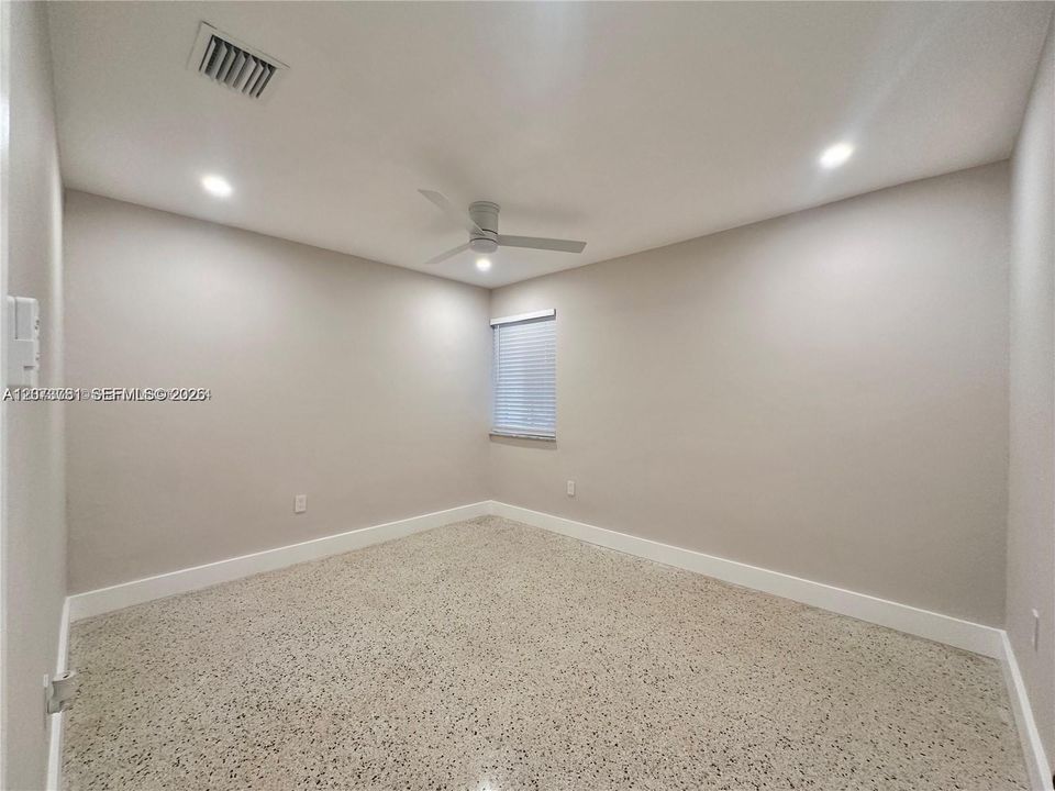 For Rent: $3,200 (3 beds, 2 baths, 1500 Square Feet)