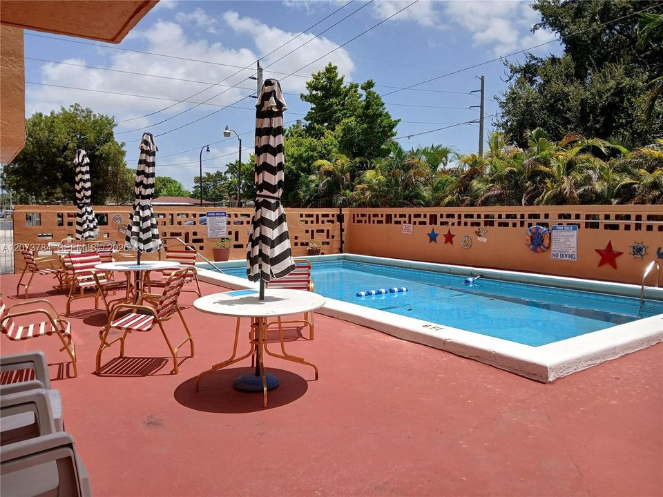 For Rent: $1,650 (1 beds, 1 baths, 575 Square Feet)