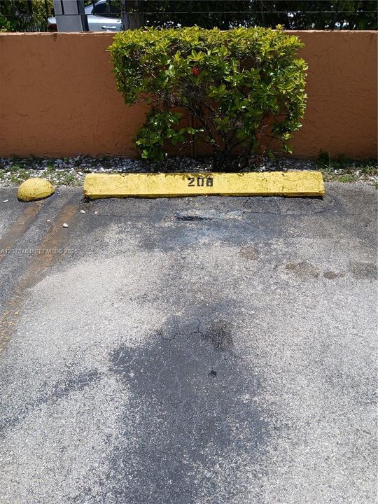 For Rent: $1,650 (1 beds, 1 baths, 575 Square Feet)