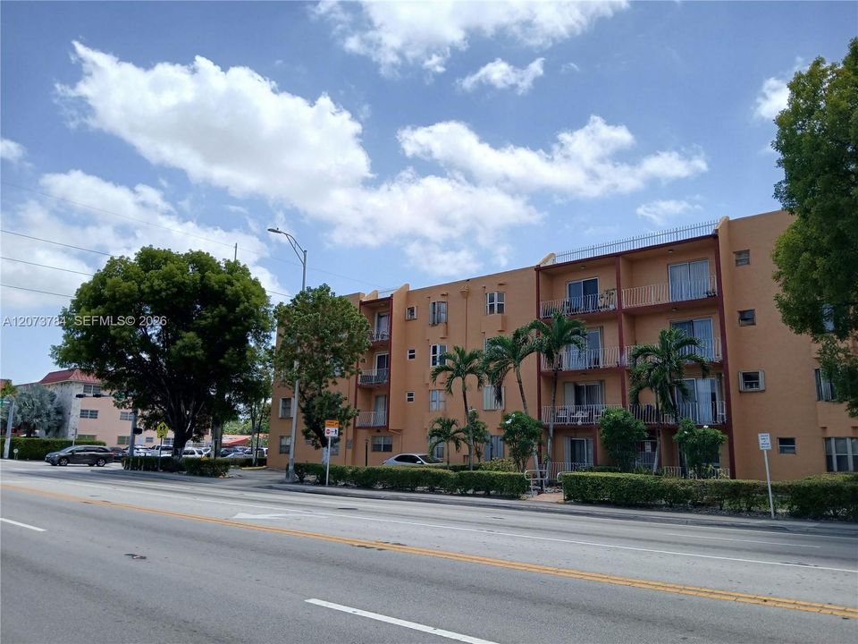 For Rent: $1,650 (1 beds, 1 baths, 575 Square Feet)