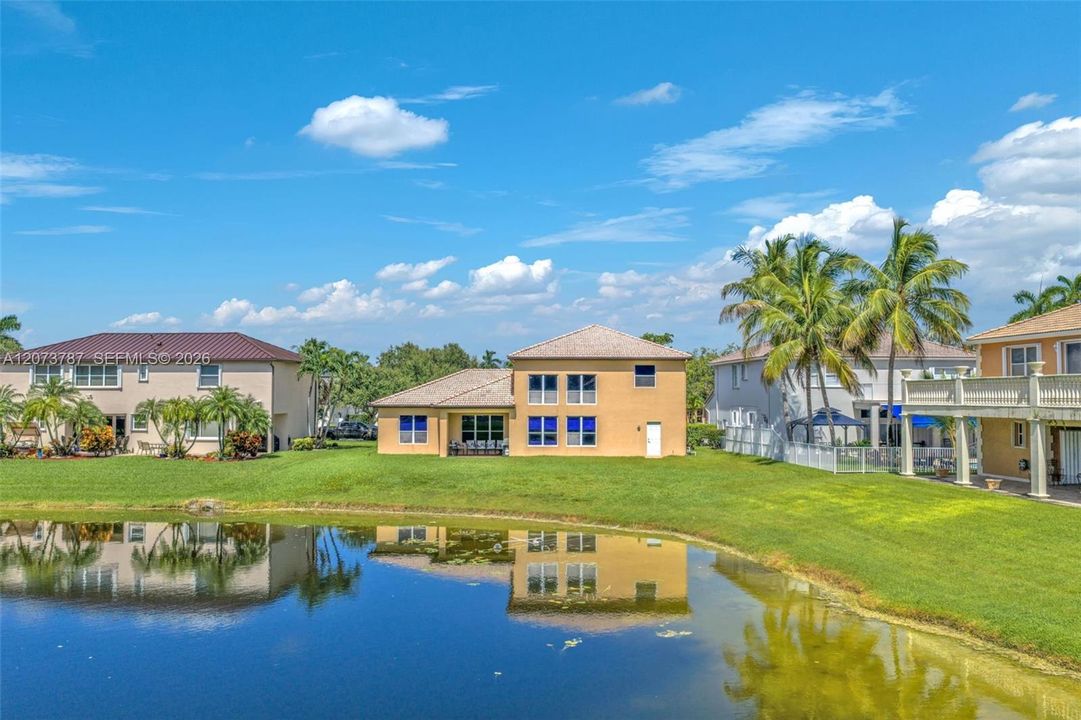 For Sale: $1,217,402 (5 beds, 3 baths, 3526 Square Feet)