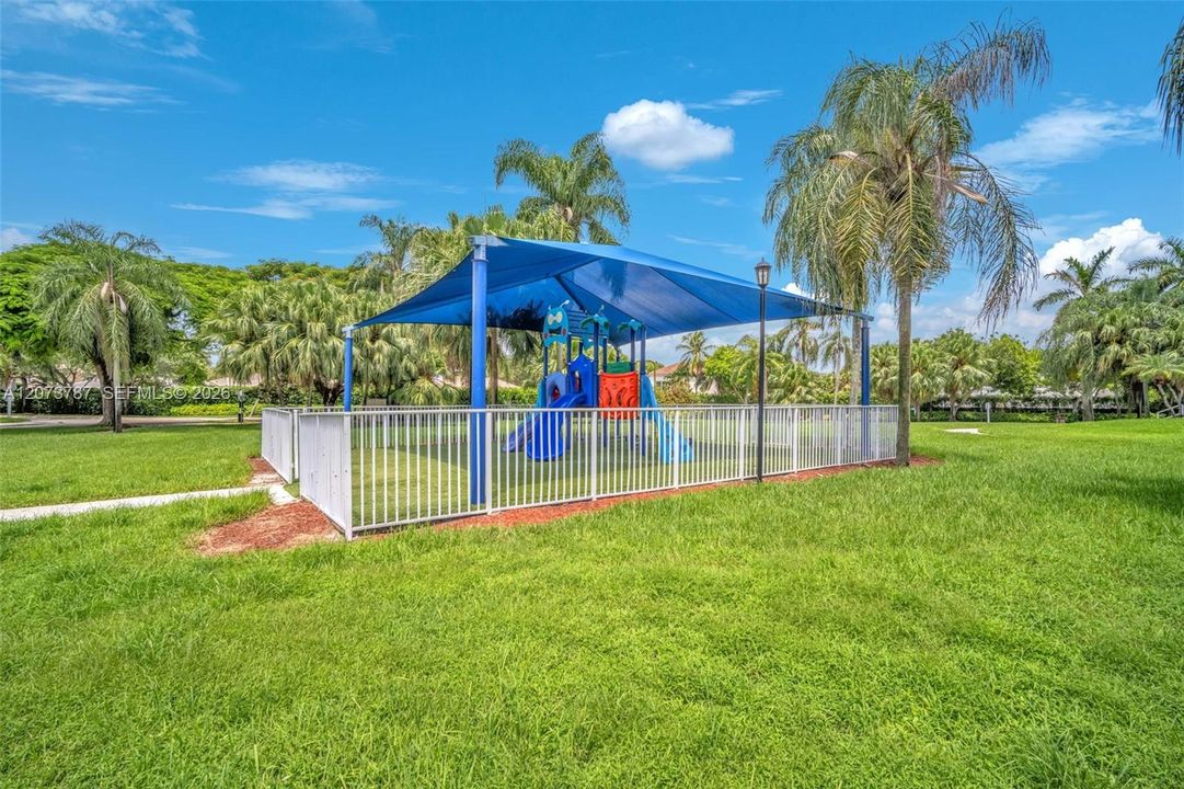 For Sale: $1,217,402 (5 beds, 3 baths, 3526 Square Feet)