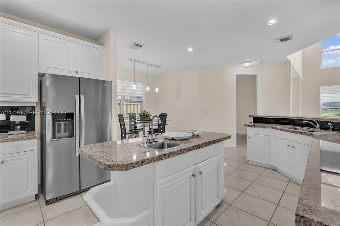 For Sale: $1,217,402 (5 beds, 3 baths, 3526 Square Feet)