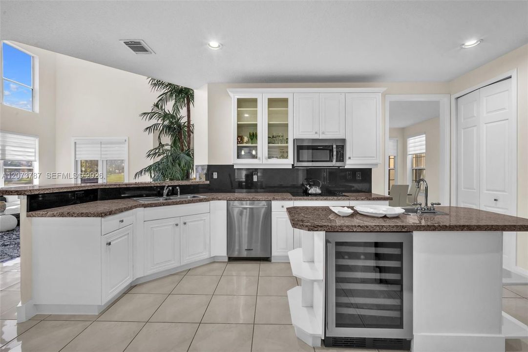 For Sale: $1,217,402 (5 beds, 3 baths, 3526 Square Feet)