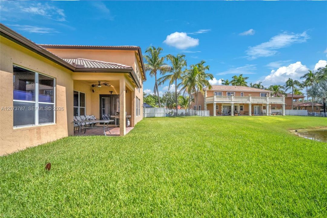 For Sale: $1,217,402 (5 beds, 3 baths, 3526 Square Feet)
