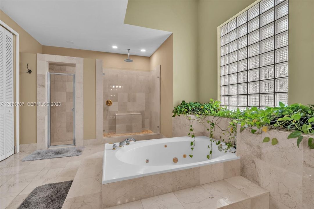 For Sale: $1,217,402 (5 beds, 3 baths, 3526 Square Feet)
