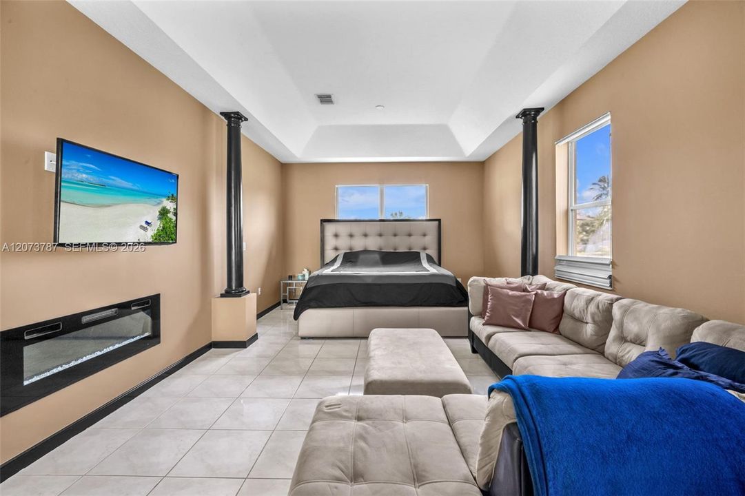 For Sale: $1,217,402 (5 beds, 3 baths, 3526 Square Feet)