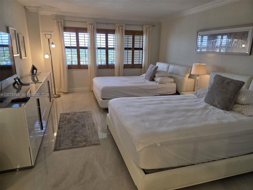 For Rent: $5,000 (2 beds, 2 baths, 1760 Square Feet)