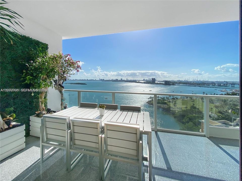 For Rent: $8,950 (2 beds, 2 baths, 1666 Square Feet)