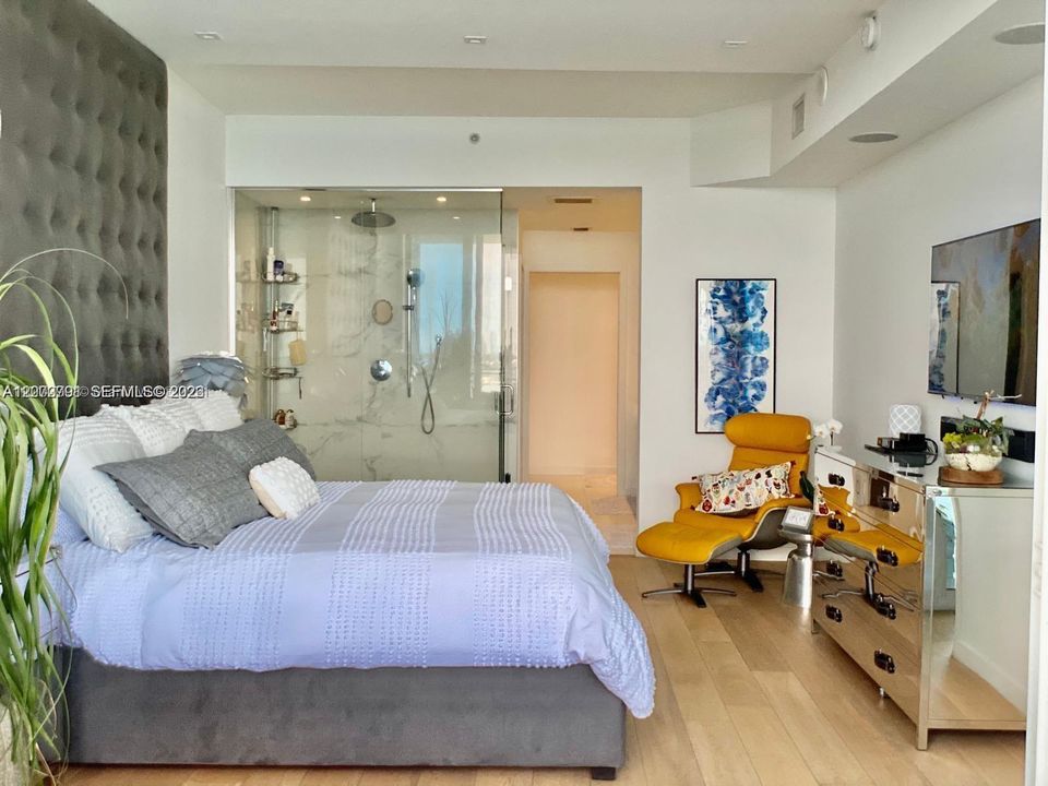 For Rent: $8,950 (2 beds, 2 baths, 1666 Square Feet)