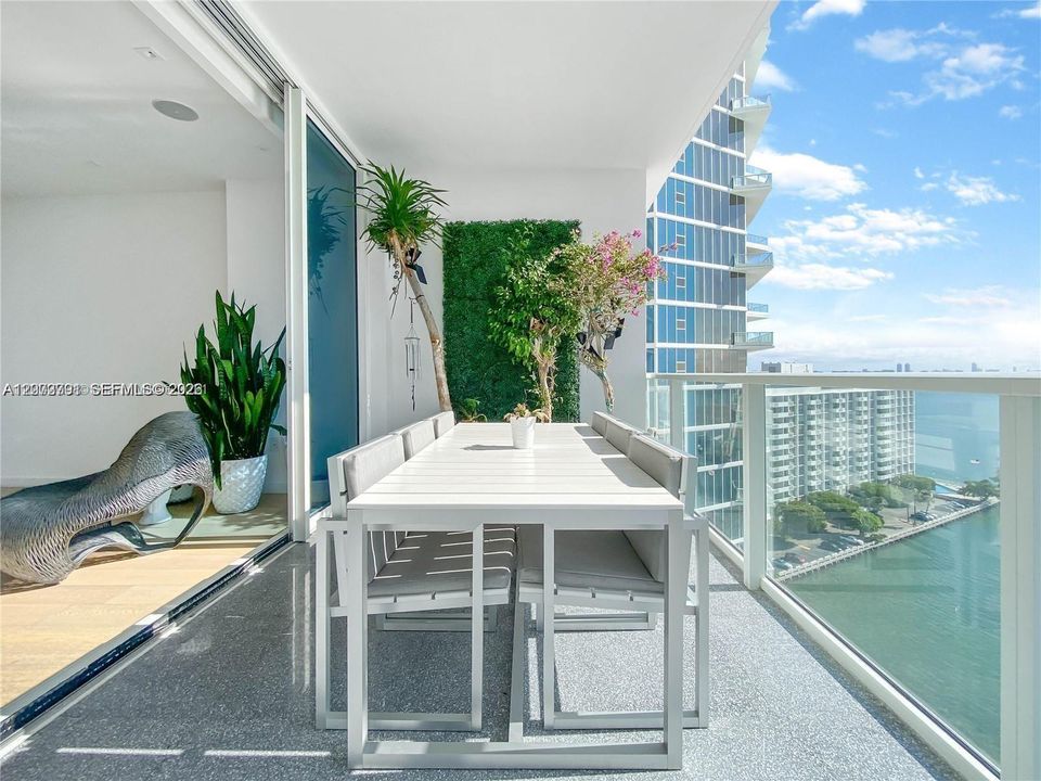 For Rent: $8,950 (2 beds, 2 baths, 1666 Square Feet)