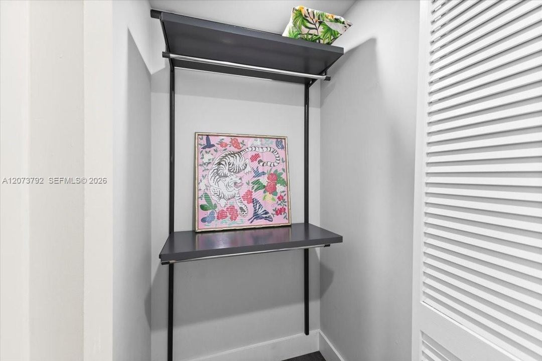 For Rent: $3,000 (1 beds, 1 baths, 651 Square Feet)