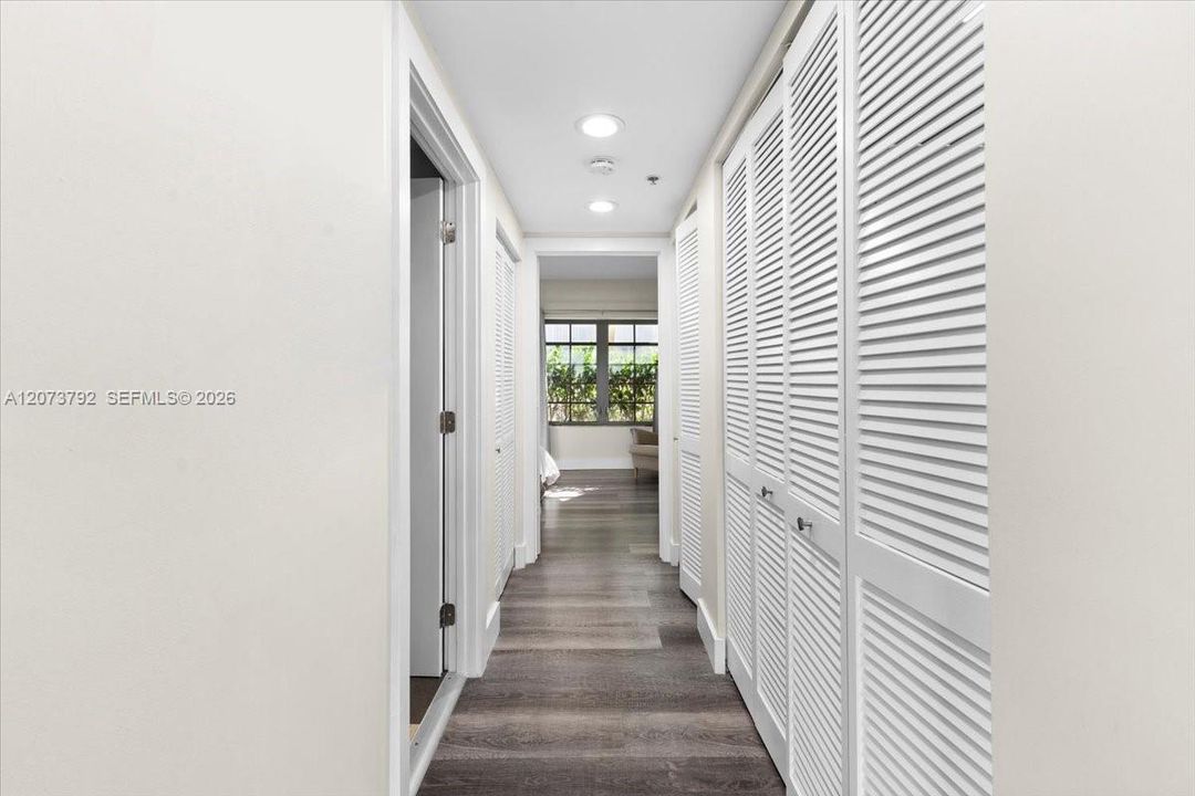 For Rent: $3,000 (1 beds, 1 baths, 651 Square Feet)